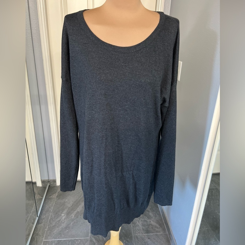 Old Navy Charcoal Scoop‎ Neck Tunic Sweater
